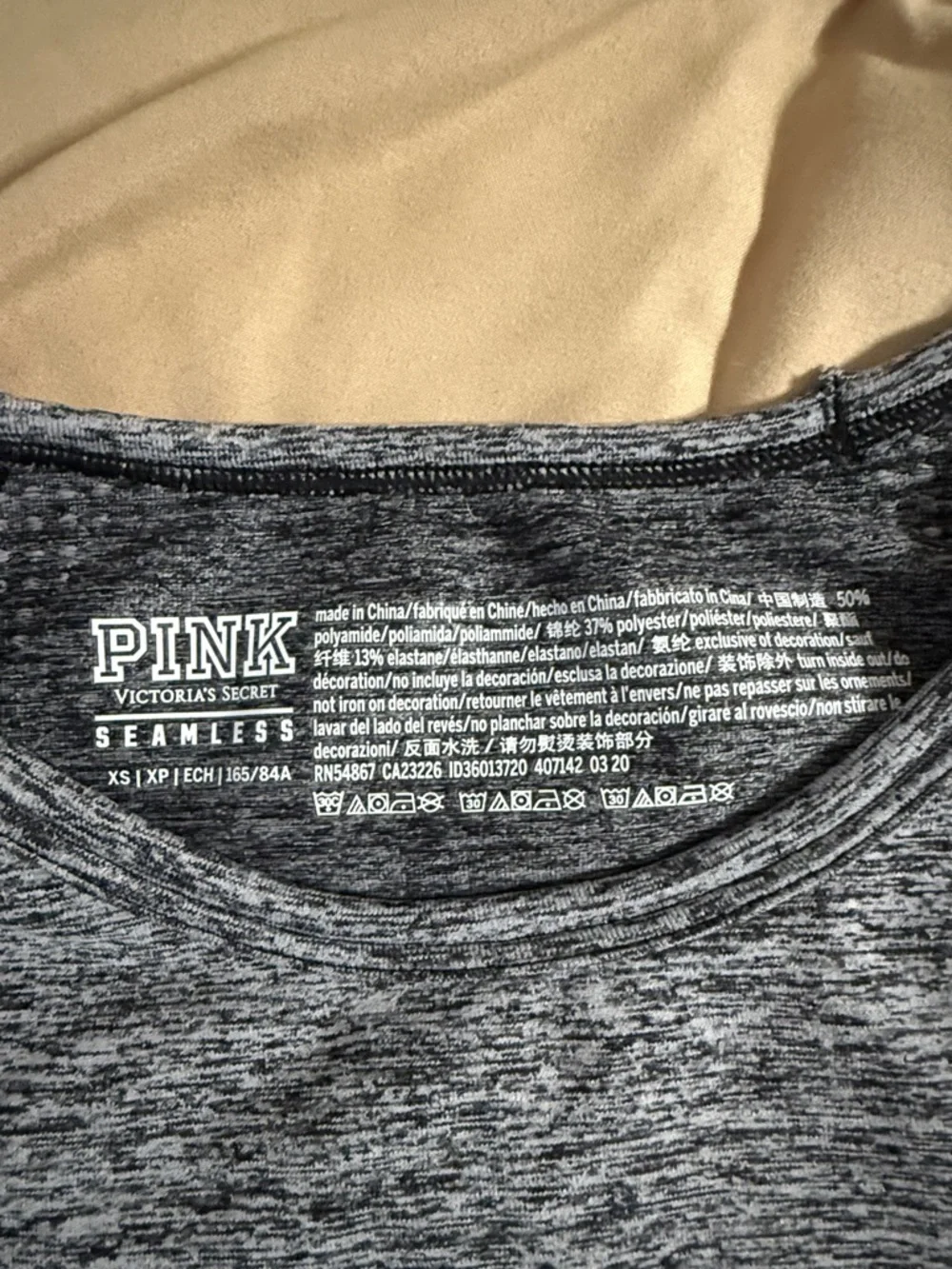 PINK Victoria's Secret Gray Heather Active Short Sleeve Tee - Picture 2 of 3